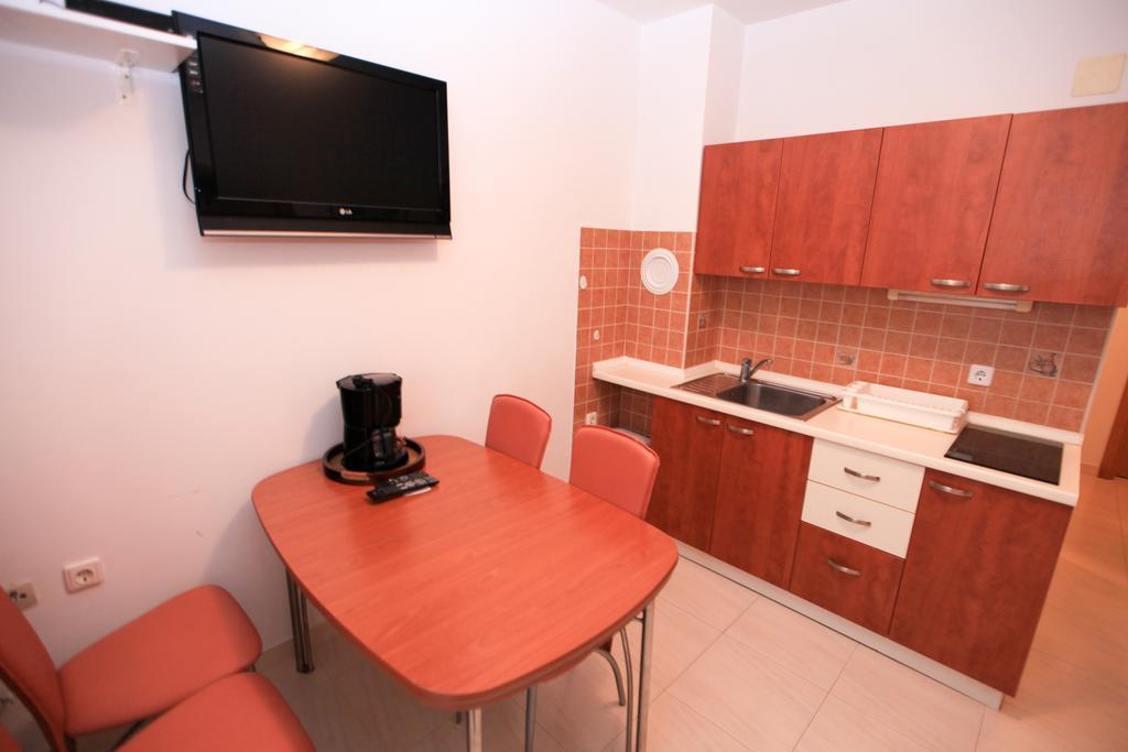 Apartments Miroslav Повляна Екстериор снимка